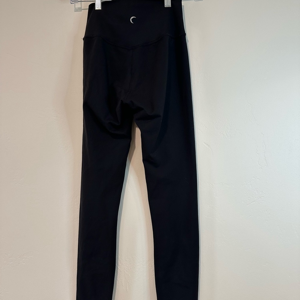 ZYIA Active Black Apparel - Picture 3 of 4